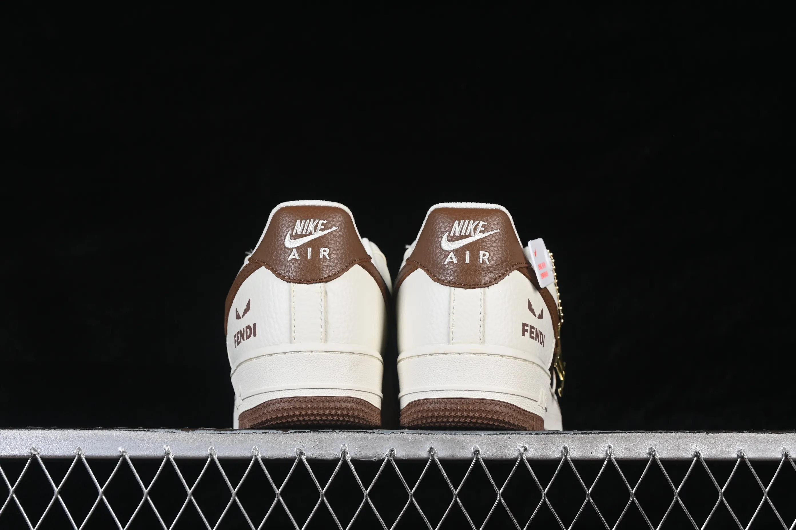 All categories Nk Air Force 1 Air Force series Nk Air Force 1 Low Air Force low top Nike Air Force 1'07 Low Fendi co-branded retro white and brown Air Force 1 low top casual sneakers XY9025-017